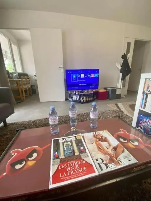 Apartamento Cosy Appart A Balcon Tour Eiffel Et Parking Paris