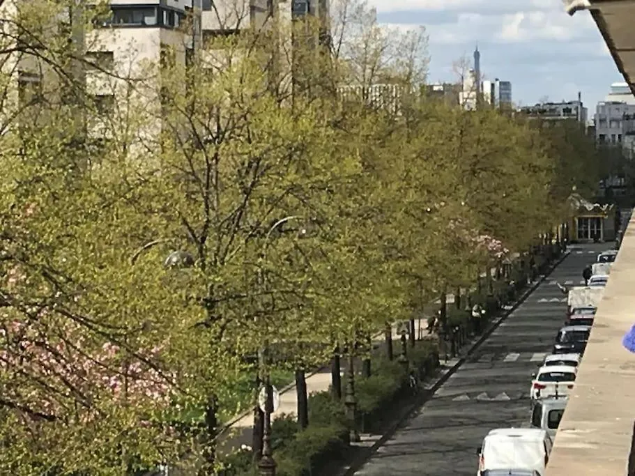 Daire Cosy Appart A Balcon Tour Eiffel Et Parking Paris